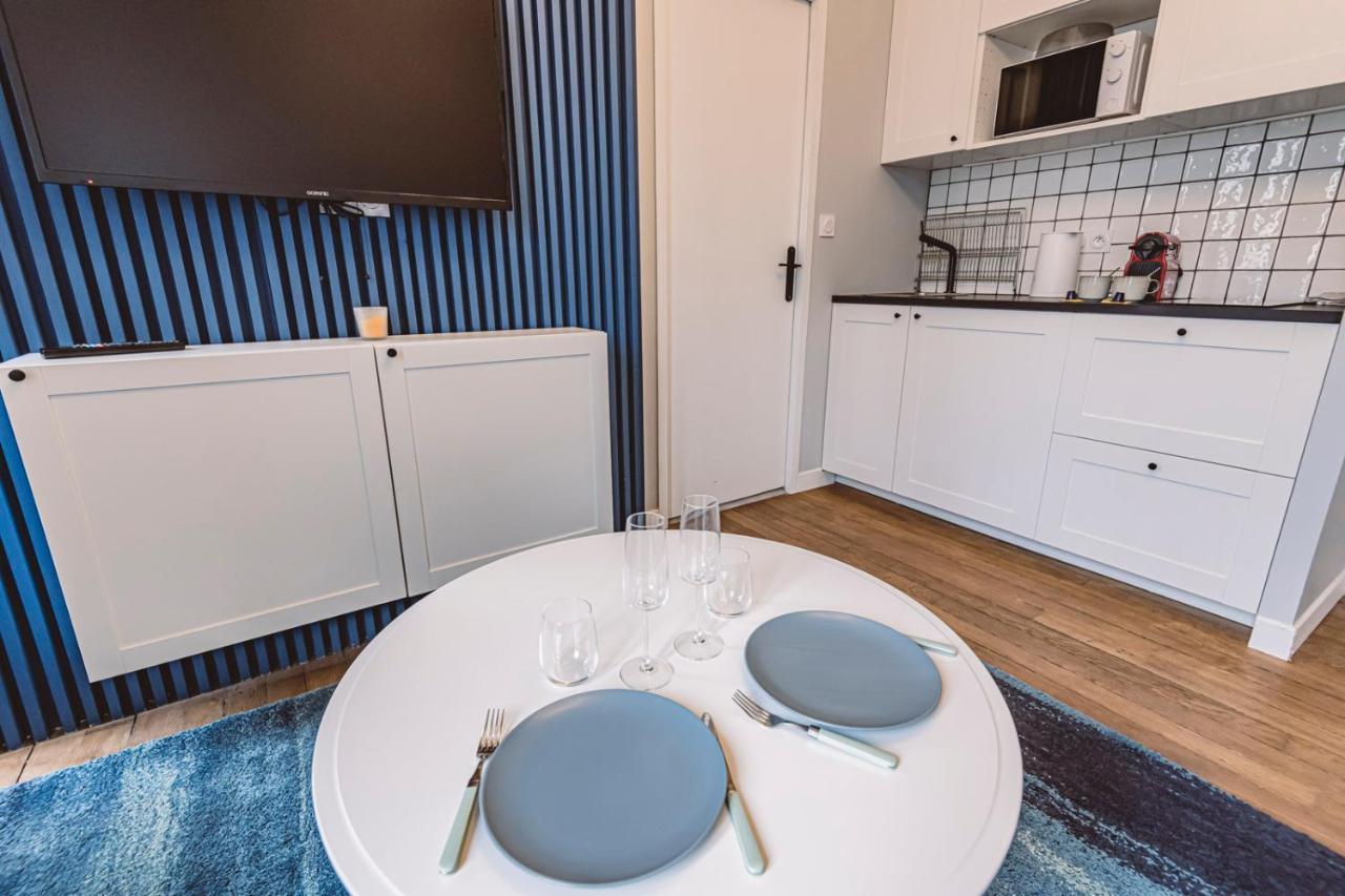 Appartement Le Méditerranéen, face à la Cathédrale - 2D à Reims Extérieur photo