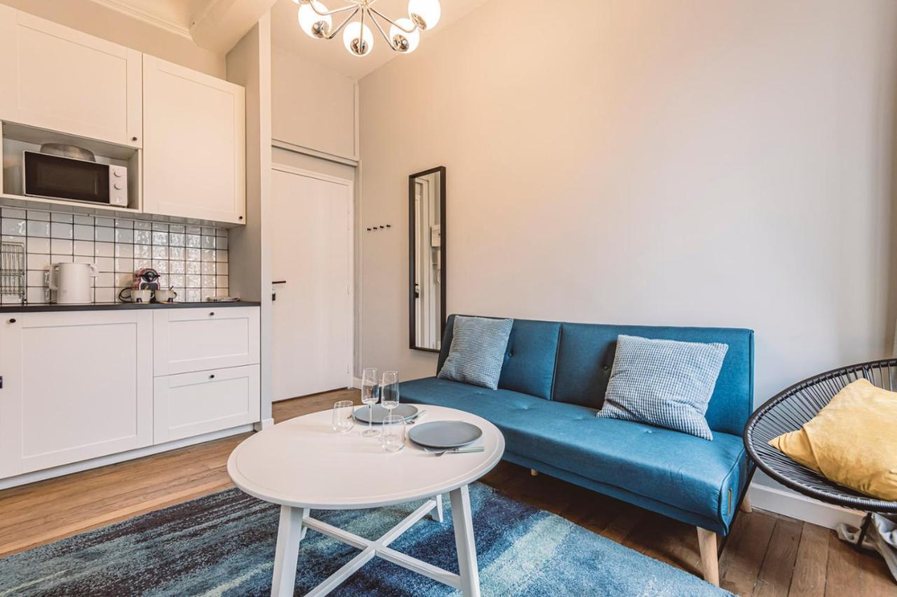 Appartement Le Méditerranéen, face à la Cathédrale - 2D à Reims Extérieur photo